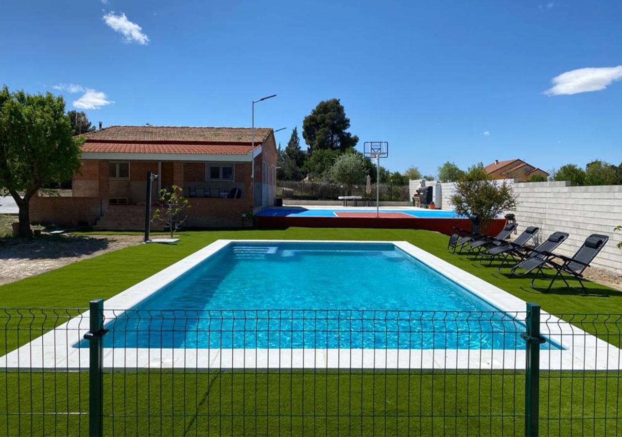 Casa Con Piscina, Villa Alarilla Fuentiduena de Tajo Buitenkant foto