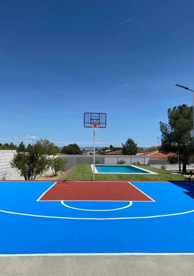 Casa Con Piscina, Villa Alarilla Fuentiduena de Tajo Buitenkant foto