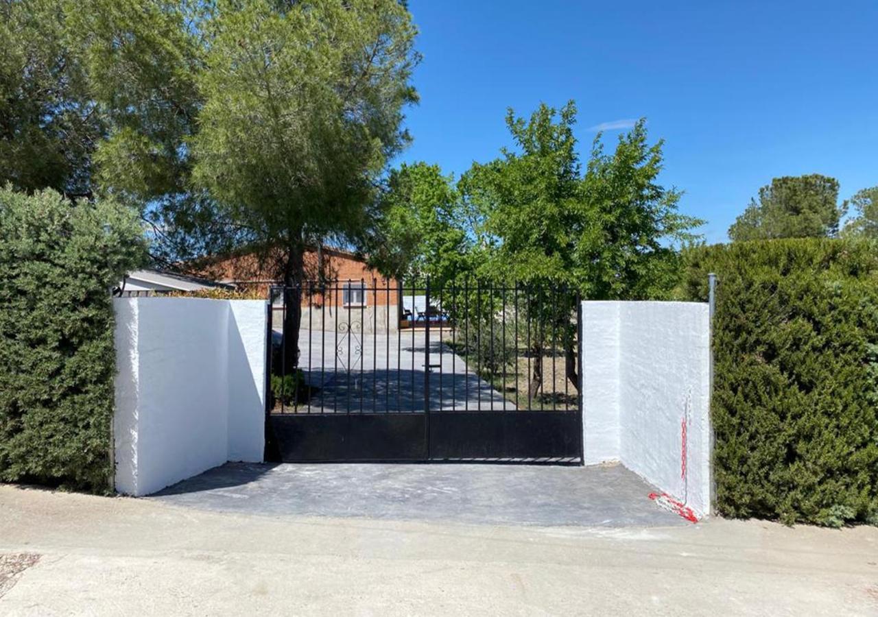 Casa Con Piscina, Villa Alarilla Fuentiduena de Tajo Buitenkant foto