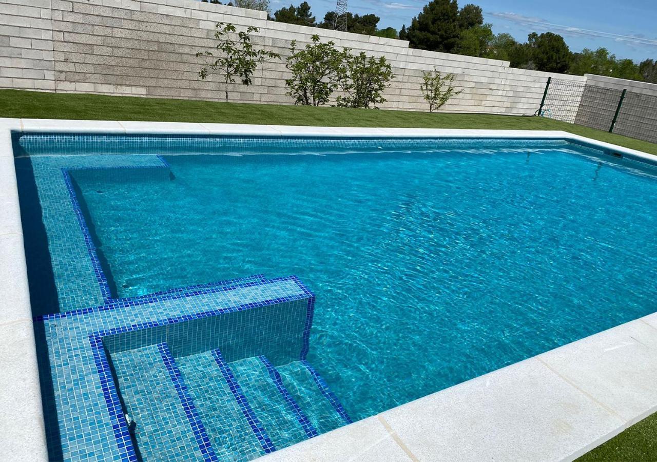 Casa Con Piscina, Villa Alarilla Fuentiduena de Tajo Buitenkant foto